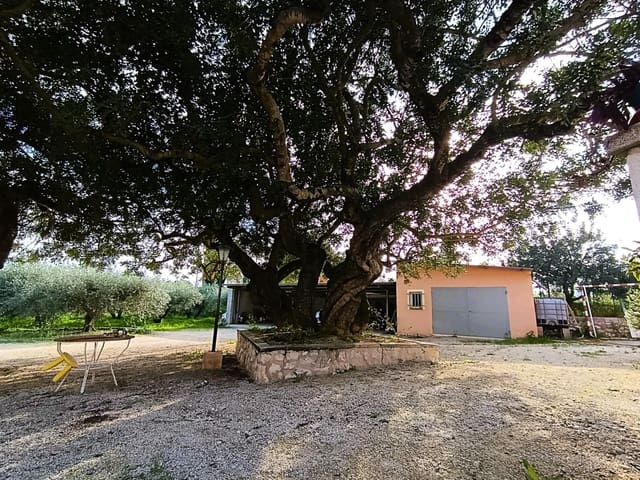 5 soveværelse Villa til salg i Ontinyent med swimmingpool garage - € 295.000 (Ref: 9846656)