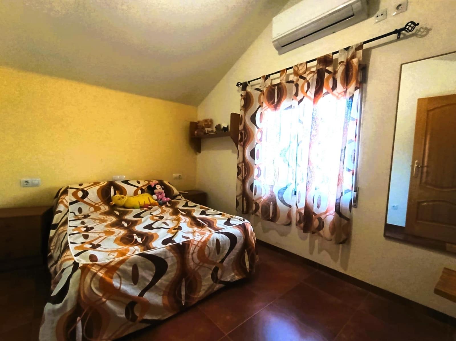 5 bedroom Villa for sale in Ontinyent with pool garage - € 295,000 (Ref: 9846656)