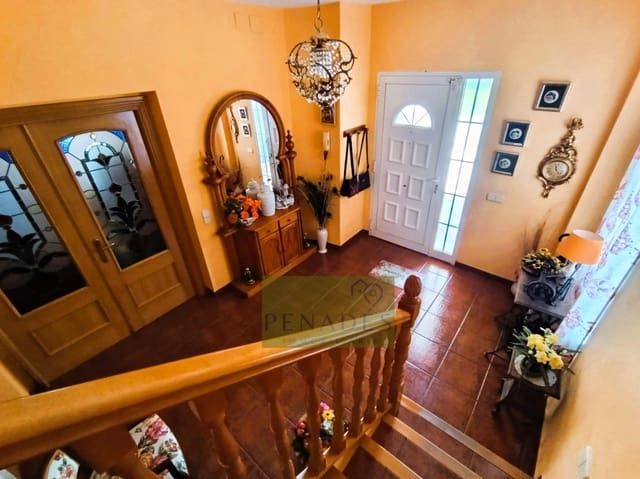5 Zimmer Villa zu verkaufen in Ontinyent mit Pool - 395.000 € (Ref: 9940387)