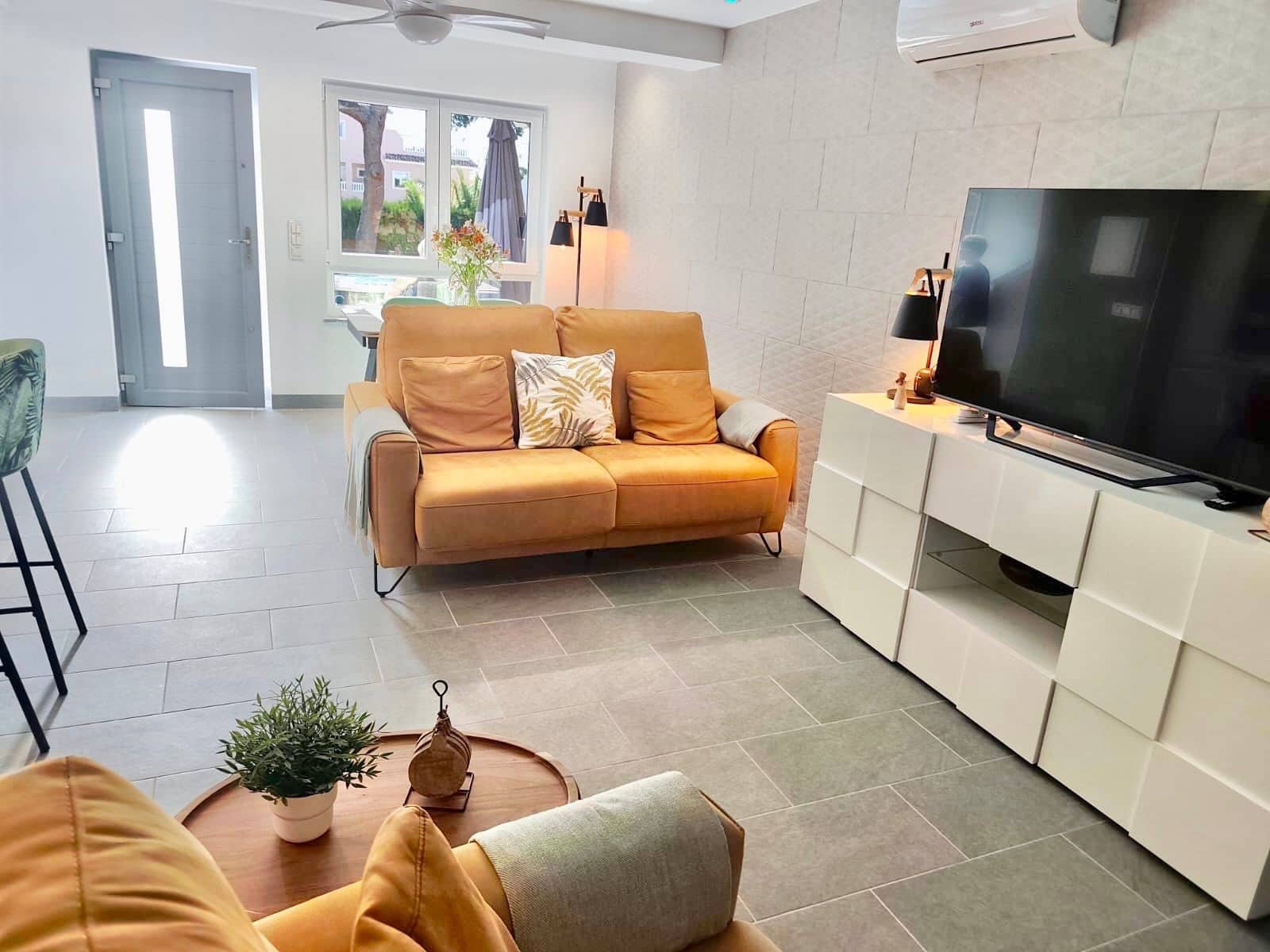 3 camera da letto Villa in vendita in Villamartin con piscina - 275.000 € (Rif: 10043579)