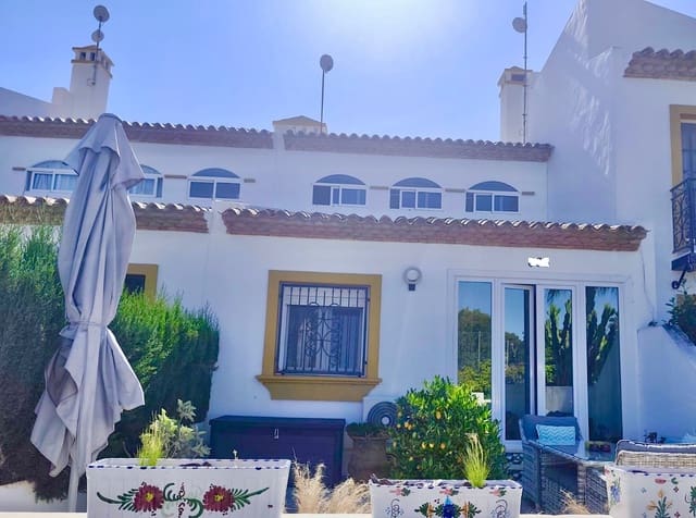 3 slaapkamer Villa te koop in Villamartin, Orihuela met zwembad - € 275.000 (Ref: 10043579)