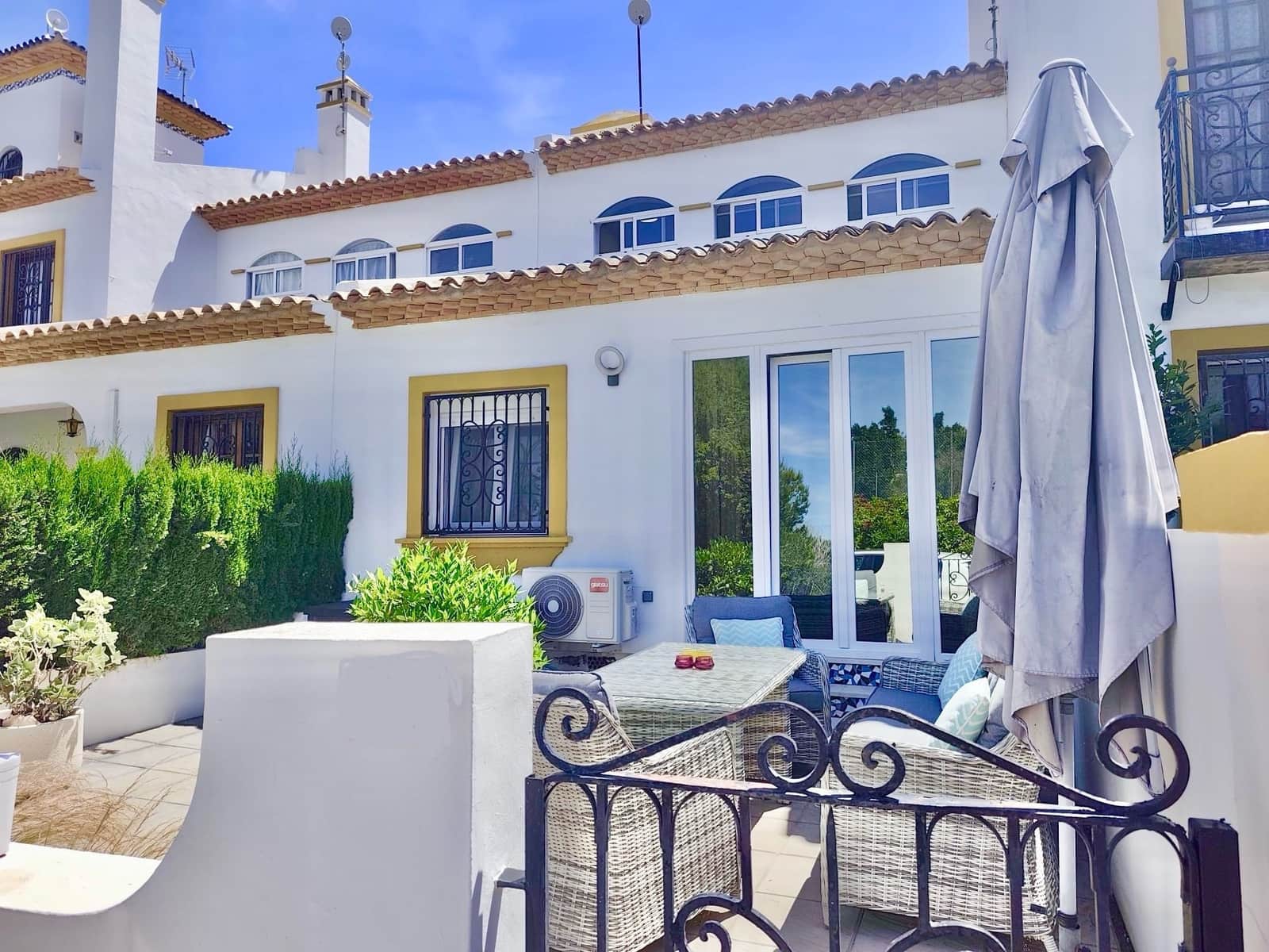 3 camera da letto Villa in vendita in Villamartin con piscina - 275.000 € (Rif: 10043579)
