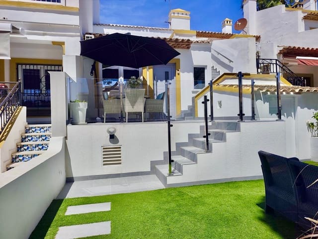 3 slaapkamer Villa te koop in Villamartin, Orihuela met zwembad - € 275.000 (Ref: 10043579)