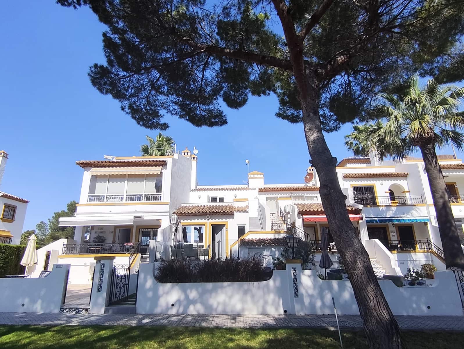 3 camera da letto Villa in vendita in Villamartin con piscina - 275.000 € (Rif: 10043579)