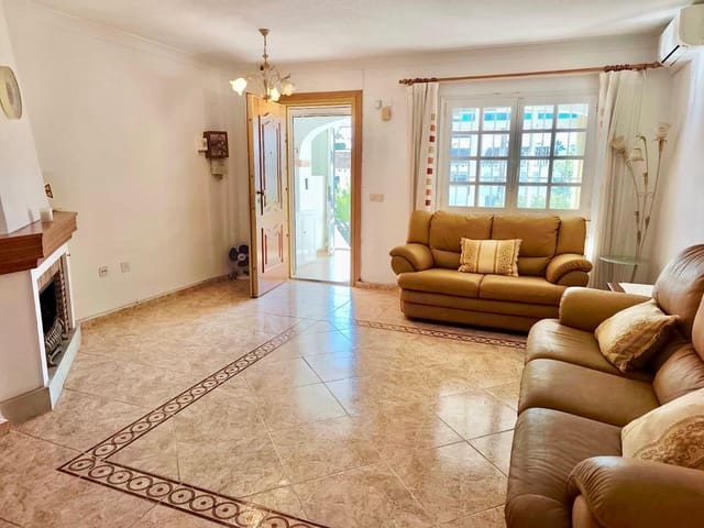 2 makuuhuone Omakotitalo myytävänä paikassa Villamartin, Orihuela mukana uima-altaan - 199 999 € (Ref: 10071025)