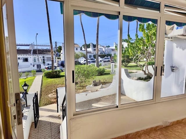 2 makuuhuone Omakotitalo myytävänä paikassa Villamartin, Orihuela mukana uima-altaan - 199 999 € (Ref: 10071025)