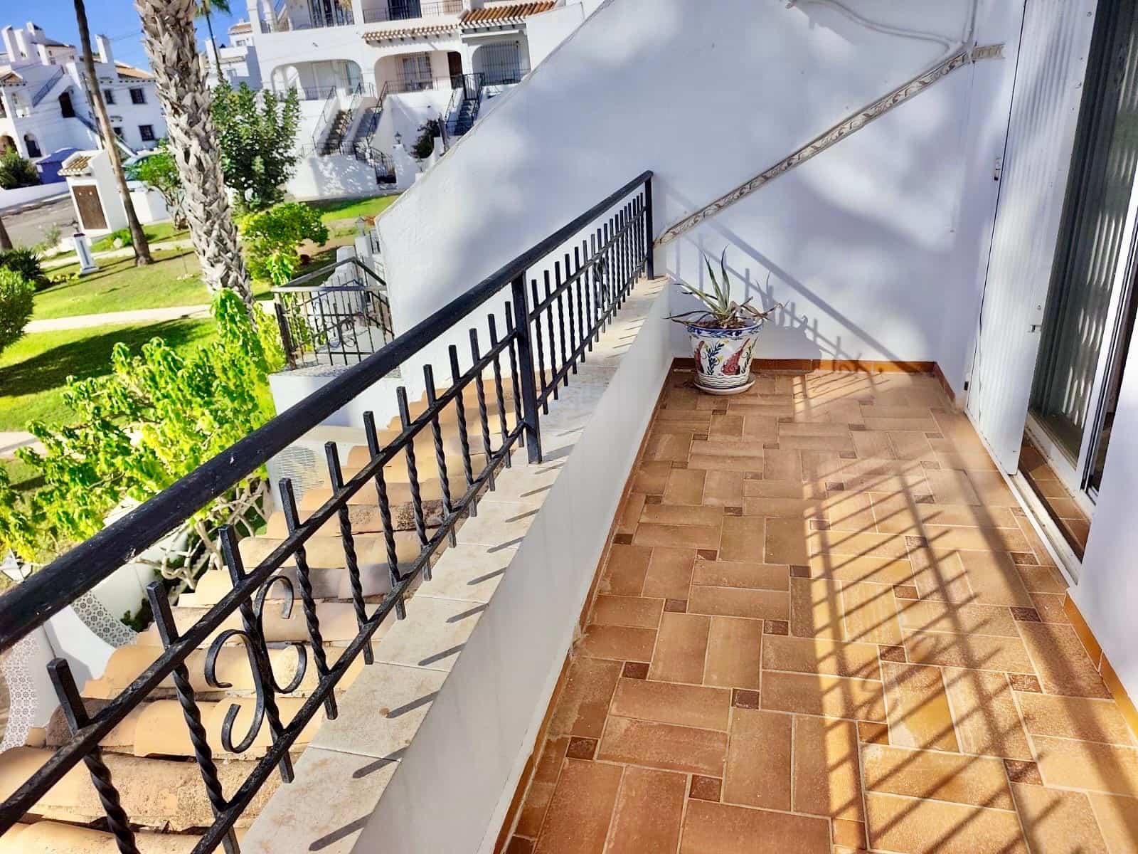 2 makuuhuone Omakotitalo myytävänä paikassa Villamartin mukana uima-altaan - 199 999 € (Ref: 10071025)
