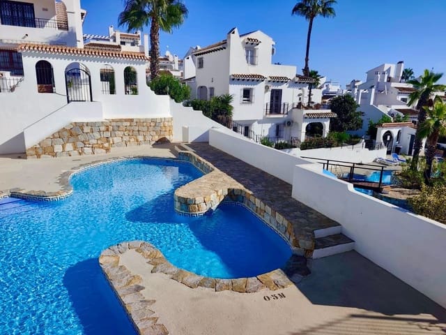 2 makuuhuone Omakotitalo myytävänä paikassa Villamartin, Orihuela mukana uima-altaan - 199 999 € (Ref: 10071025)