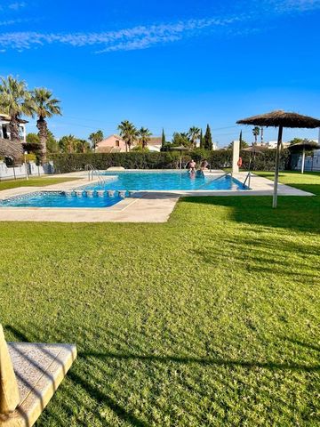 2 Zimmer Reihenhaus zu verkaufen in Villamartin, Orihuela mit Pool - 249.000 € (Ref: 10103496)