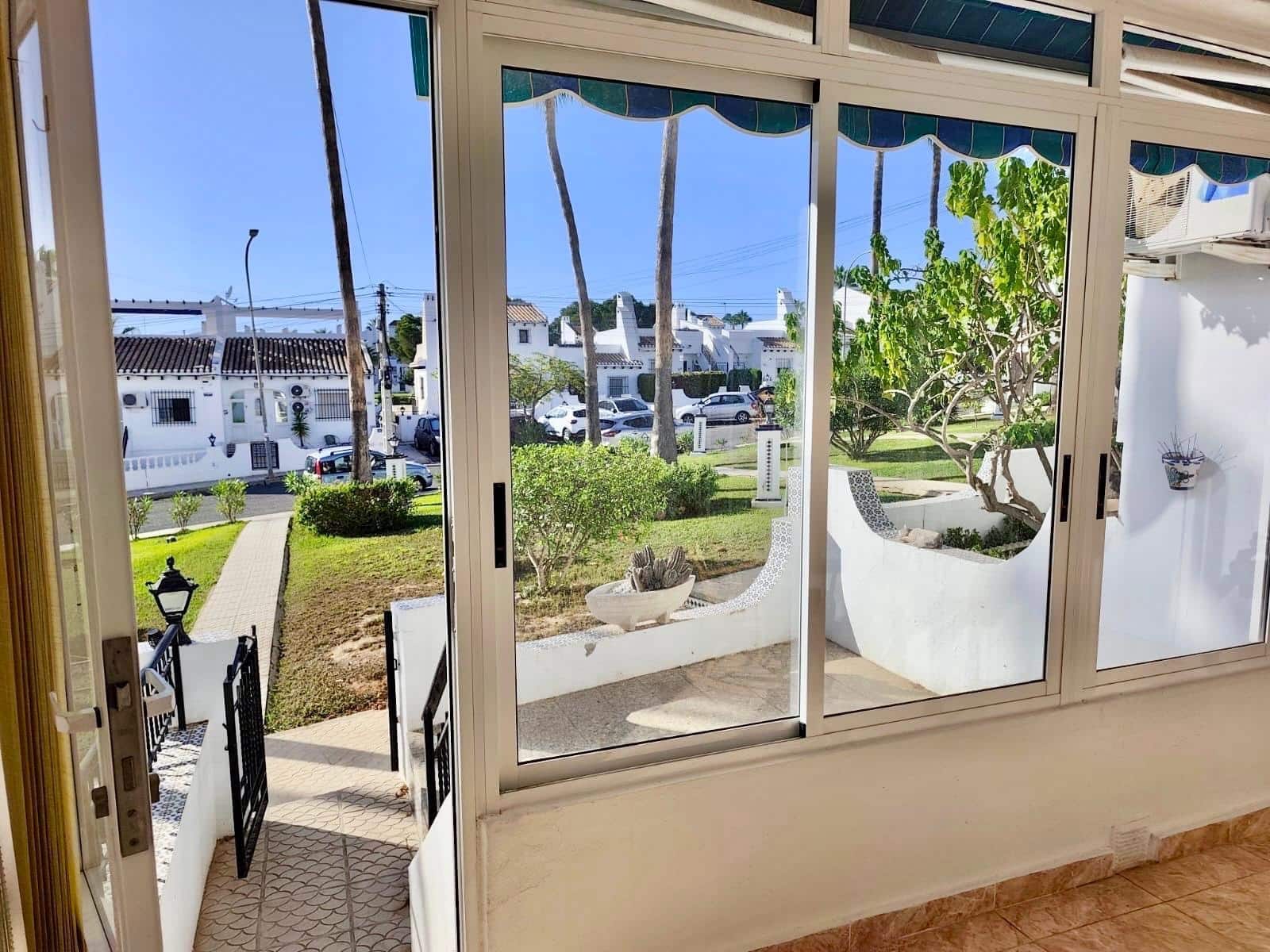 2 Zimmer Reihenhaus zu verkaufen in Villamartin mit Pool - 199.999 € (Ref: 10120398)