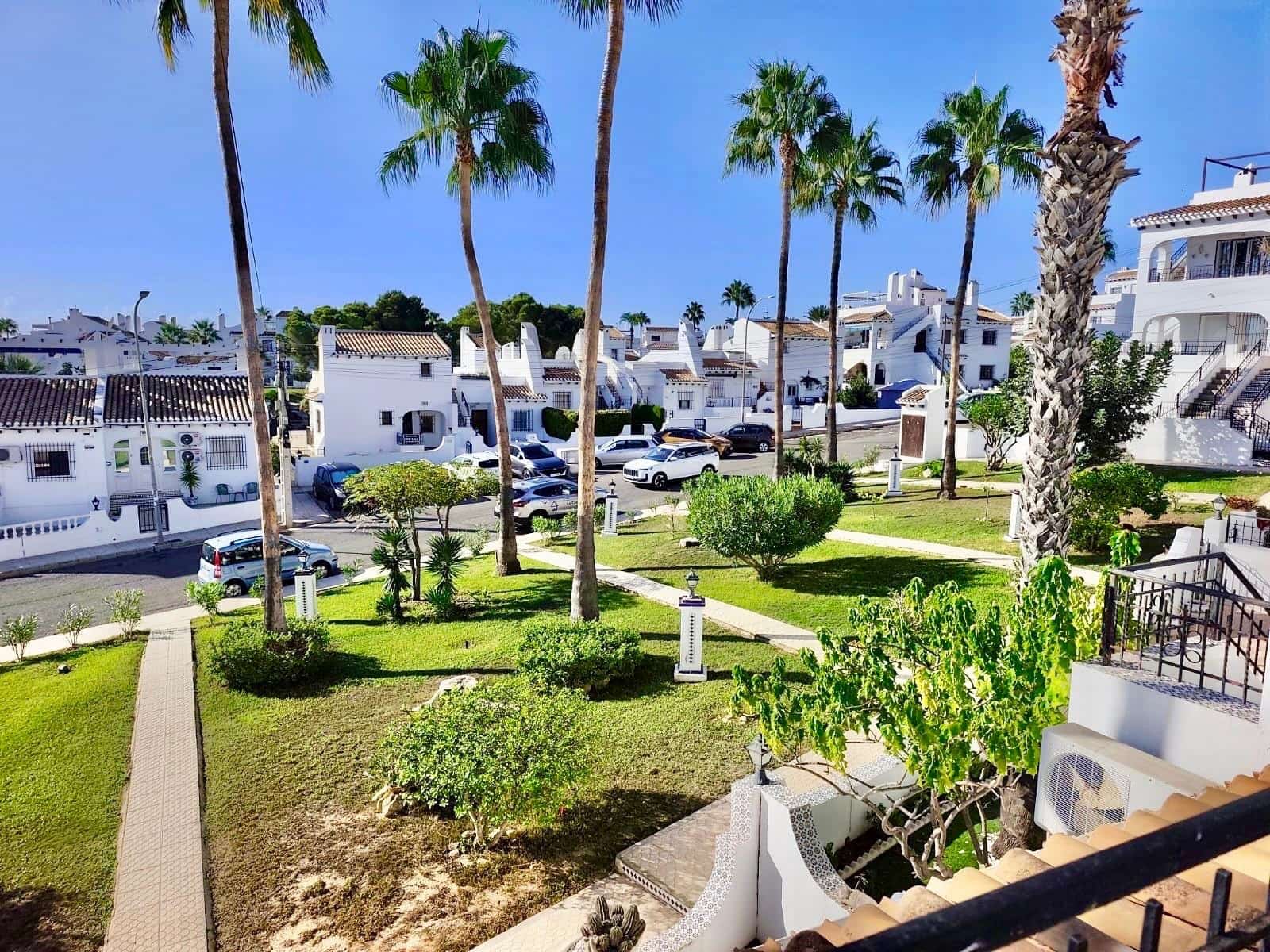2 Zimmer Reihenhaus zu verkaufen in Villamartin mit Pool - 199.999 € (Ref: 10120398)