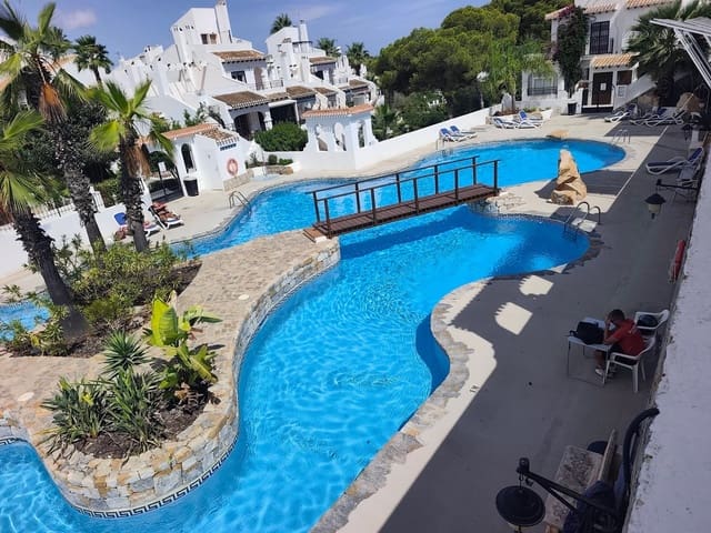 2 sovrum Radhus till salu i Villamartin, Orihuela med pool - 199 999 € (Ref: 10120398)