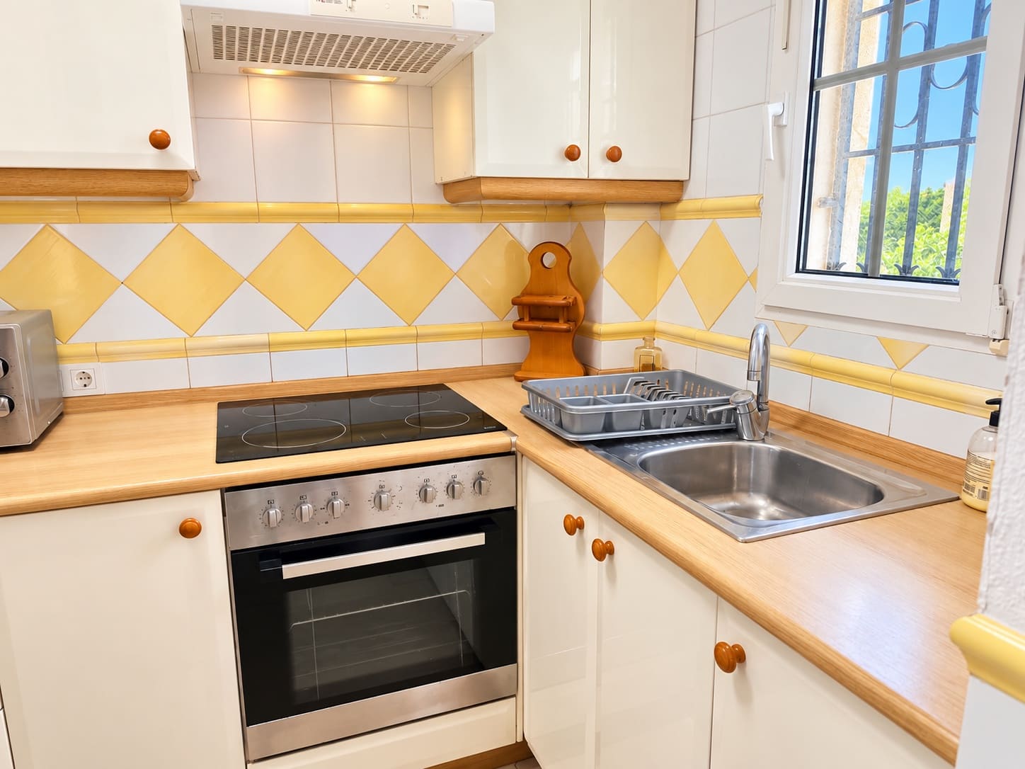 2 soveværelse Bungalow til salg i Villamartin med swimmingpool - € 178.000 (Ref: 10133616)