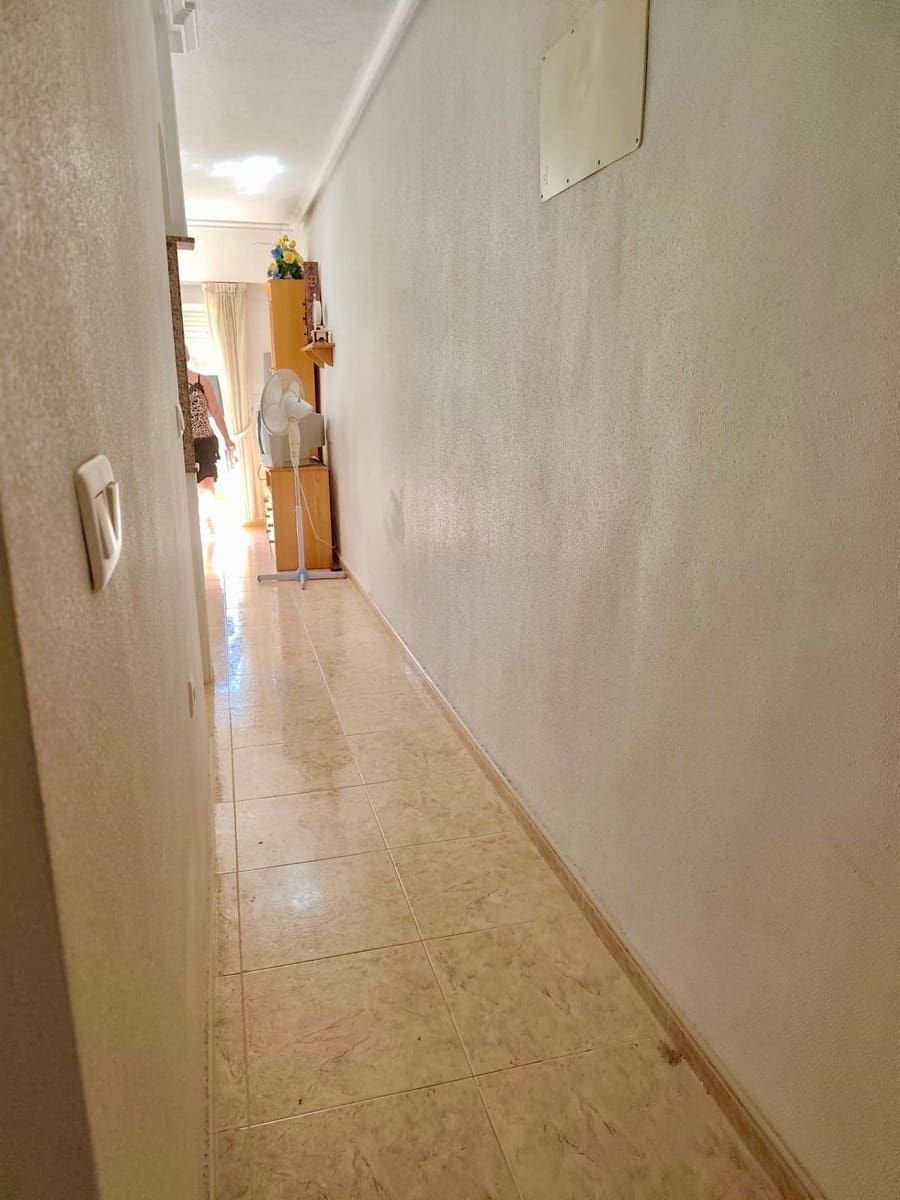 2 bedroom Apartment for sale in Torrevieja with pool garage - € 124,000 (Ref: 9220299)