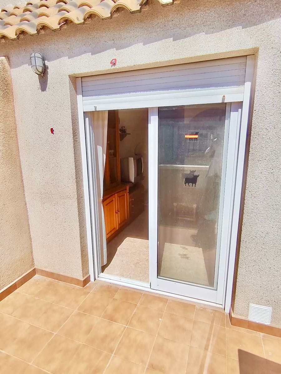 2 bedroom Apartment for sale in Torrevieja with pool garage - € 124,000 (Ref: 9220299)