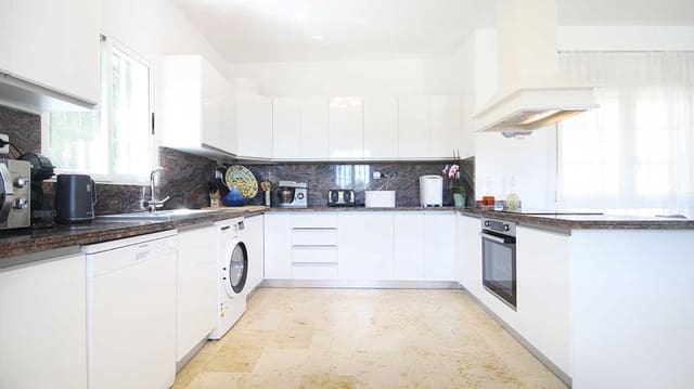 4 bedroom Villa for sale in Orihuela Costa, Orihuela with pool - € 499,990 (Ref: 9349761)