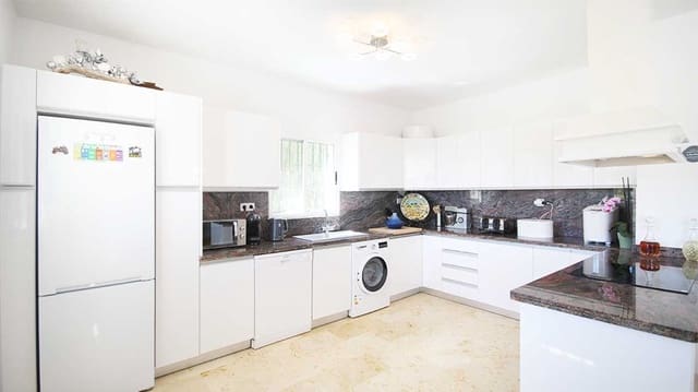 4 bedroom Villa for sale in Orihuela Costa, Orihuela with pool - € 499,990 (Ref: 9349761)