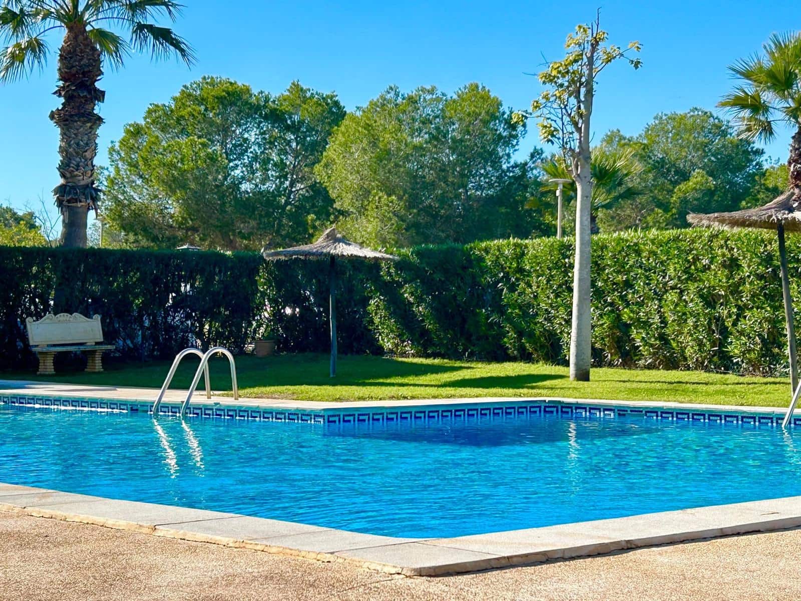 2 bedroom Apartment for sale in Villamartin with pool - € 185,000 (Ref: 9446963)