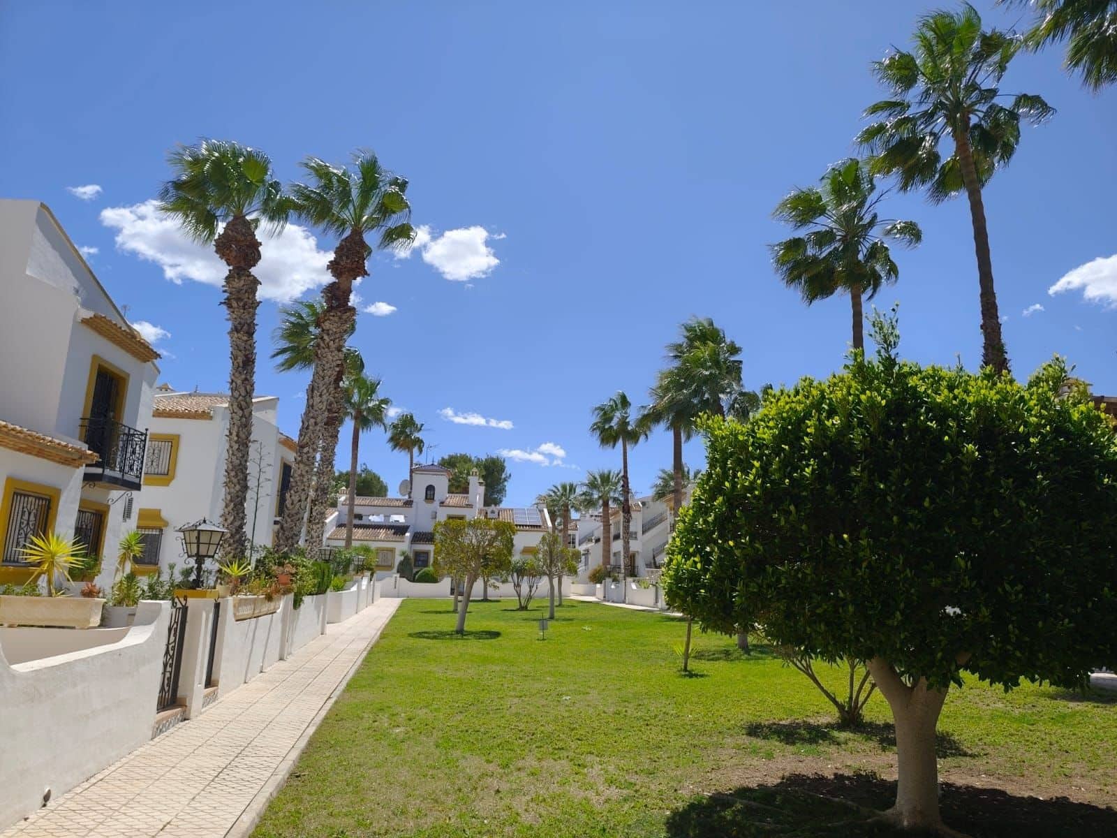 2 sovrum Bungalow till salu i Villamartin med pool - 197 000 € (Ref: 9477040)