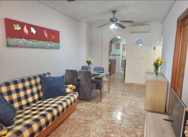 2 slaapkamer Appartement te koop in Punta Prima, Orihuela met zwembad - € 158.000 (Ref: 9588142)