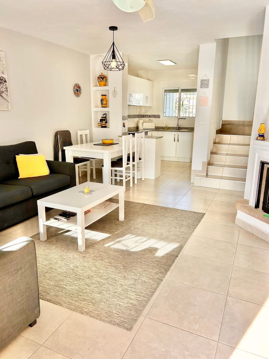 3 makuuhuone Omakotitalo myytävänä paikassa Villamartin mukana uima-altaan - 278 000 € (Ref: 9599877)