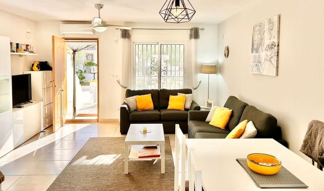 3 makuuhuone Omakotitalo myytävänä paikassa Villamartin, Orihuela mukana uima-altaan - 278 000 € (Ref: 9599877)