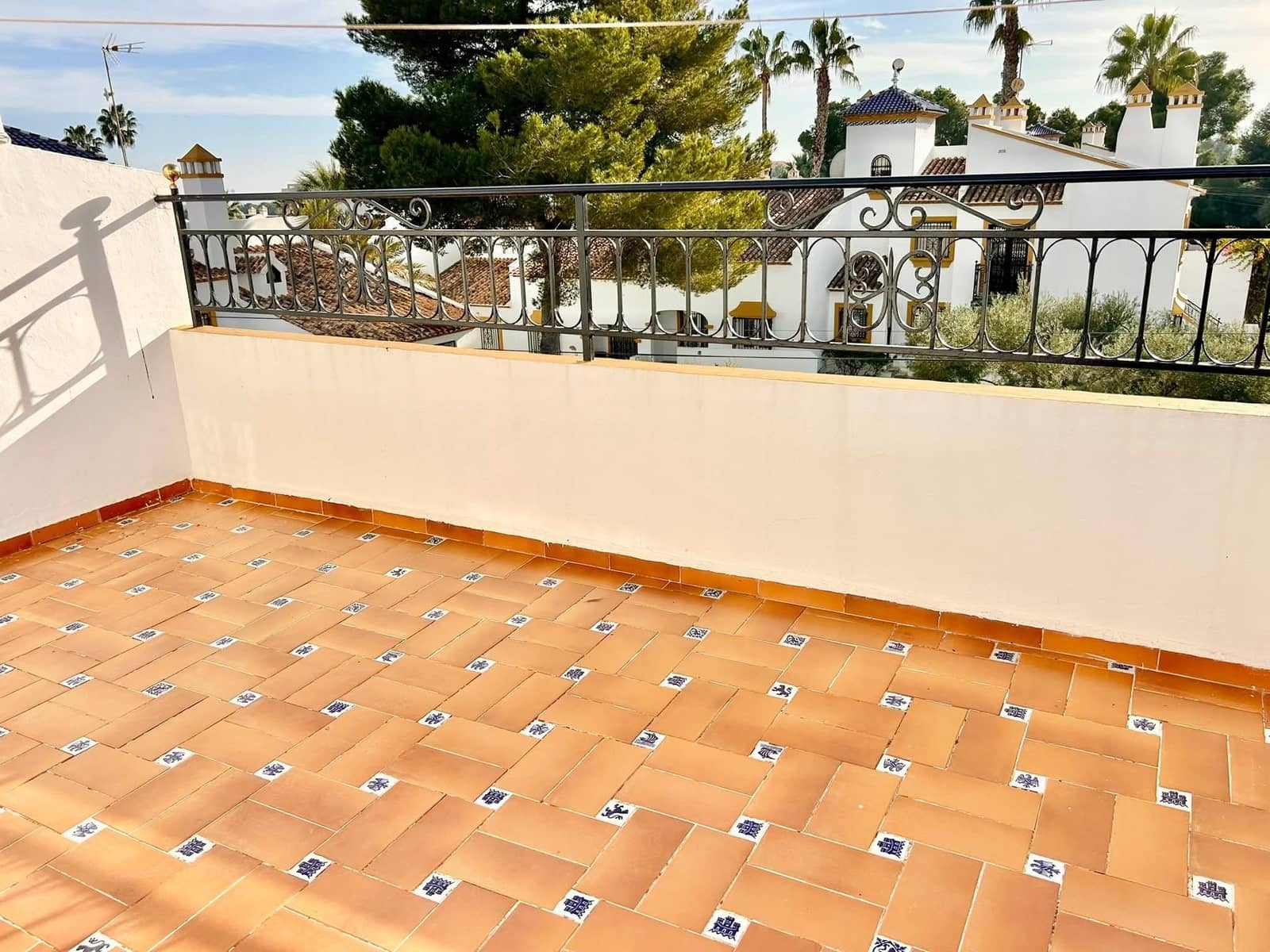 3 makuuhuone Omakotitalo myytävänä paikassa Villamartin mukana uima-altaan - 278 000 € (Ref: 9599877)