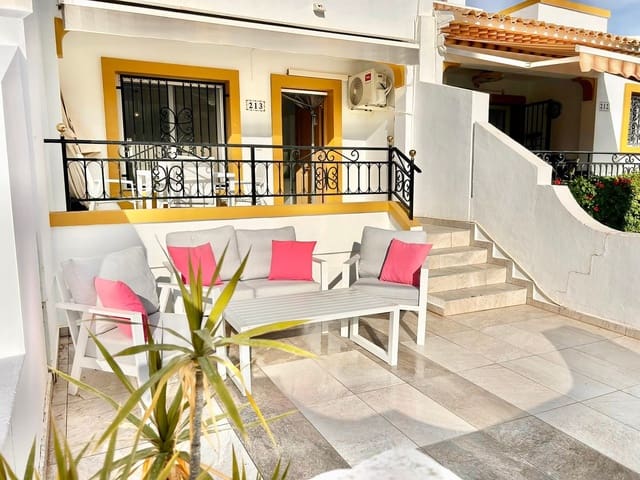 3 makuuhuone Omakotitalo myytävänä paikassa Villamartin, Orihuela mukana uima-altaan - 278 000 € (Ref: 9599877)