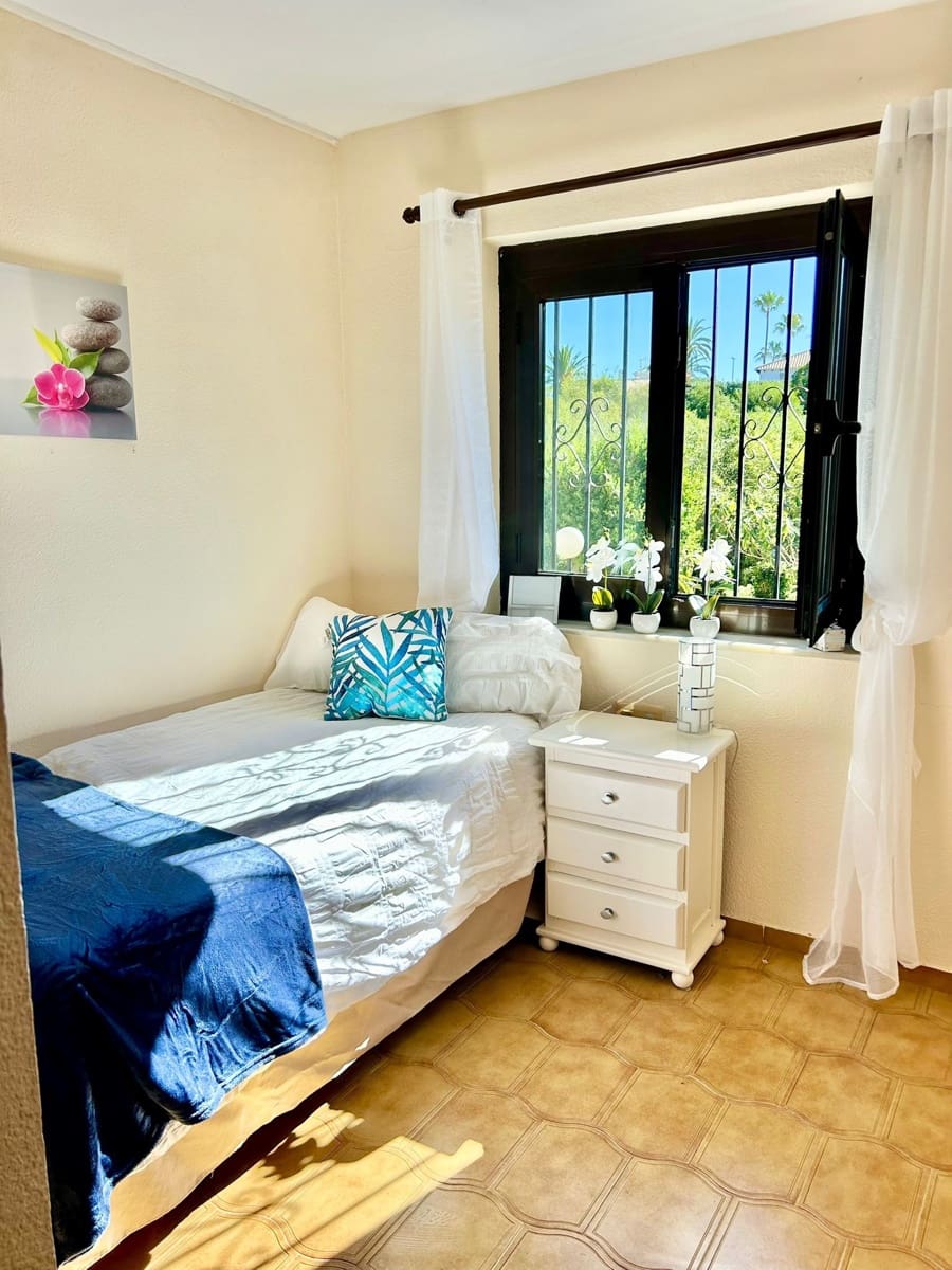 2 soveværelse Lejlighed til salg i Cabo Roig med swimmingpool - € 218.000 (Ref: 9624272)