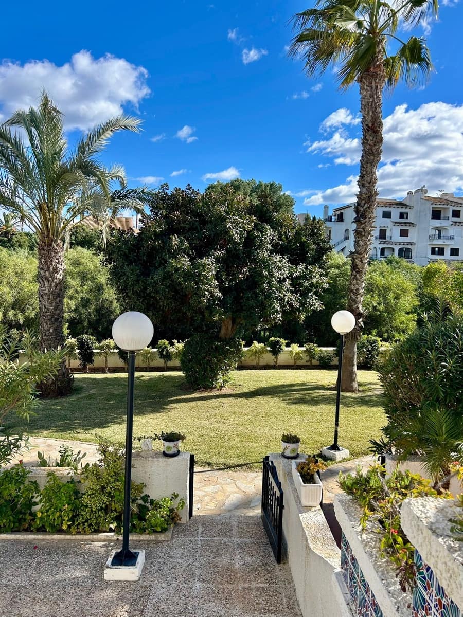 2 soveværelse Lejlighed til salg i Cabo Roig med swimmingpool - € 218.000 (Ref: 9624272)