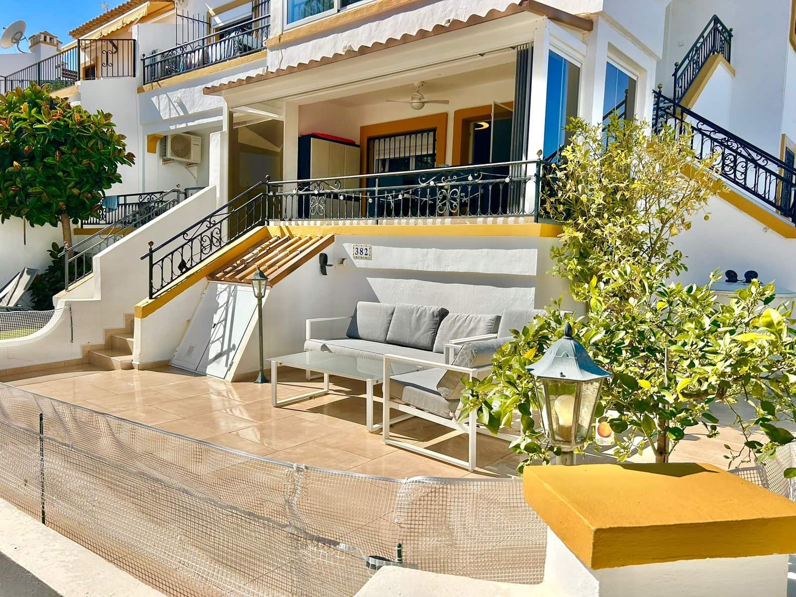 2 bedroom Apartment for sale in Villamartin with pool - € 212,000 (Ref: 9645762)
