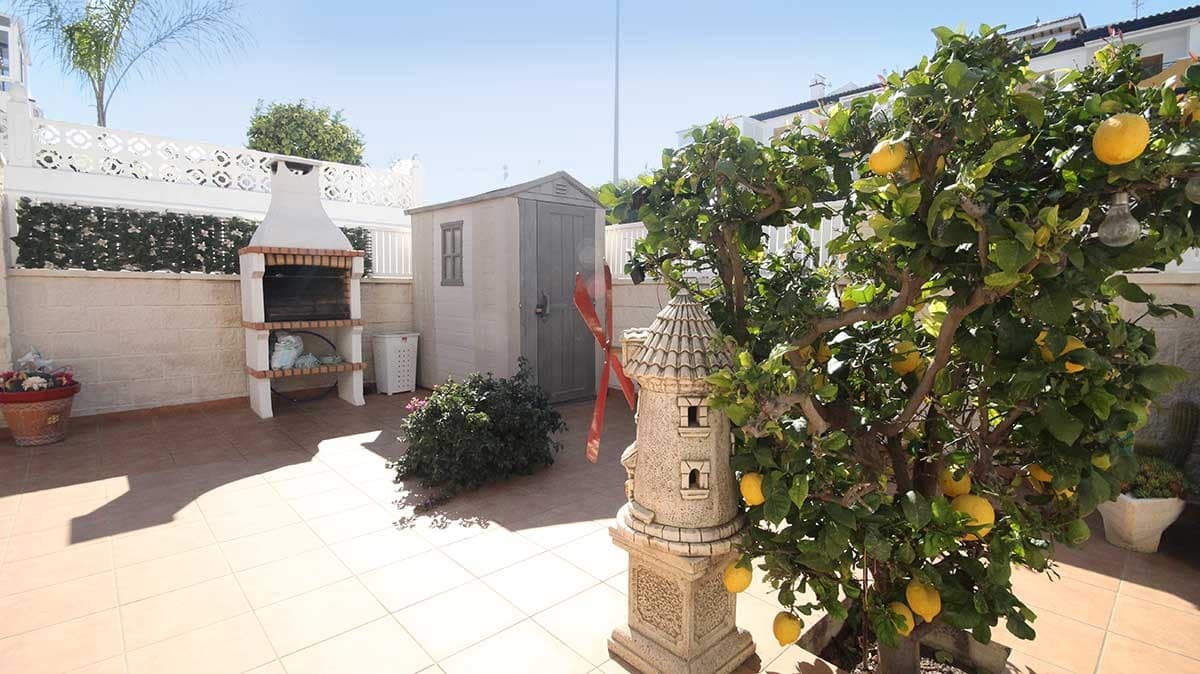 2 Zimmer Reihenhaus zu verkaufen in Pilar de la Horadada mit Pool - 235.000 € (Ref: 9675059)