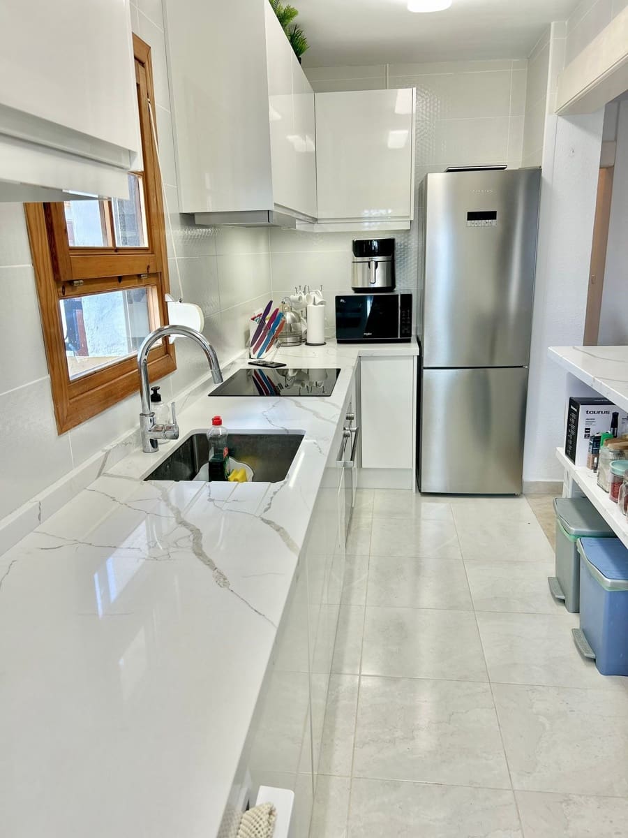 3 quarto Moradia em Banda para venda em Villamartin com piscina - 299 000 € (Ref: 9729552)