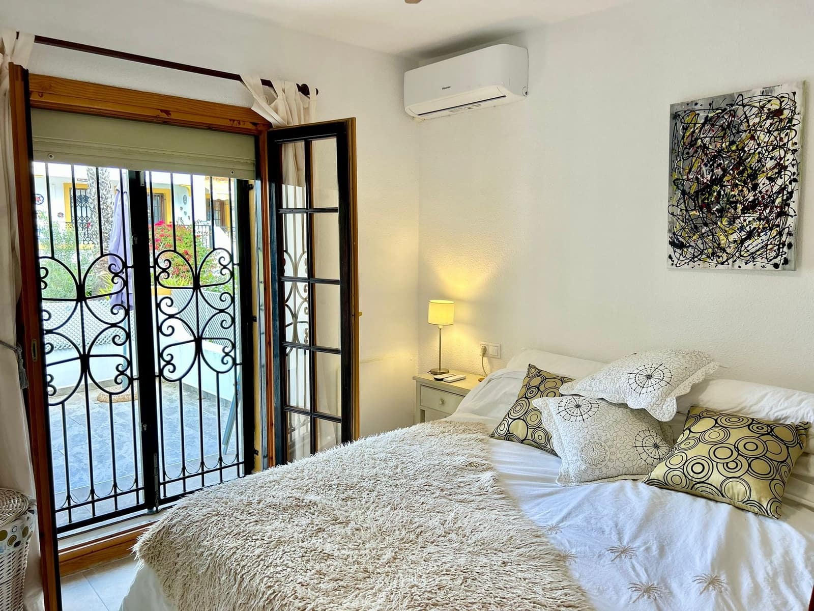 3 quarto Moradia em Banda para venda em Villamartin com piscina - 299 000 € (Ref: 9729552)