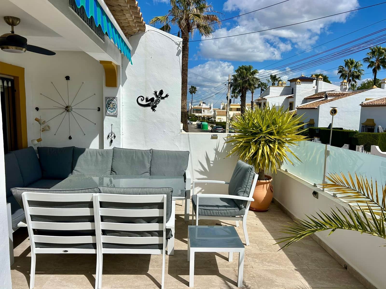 3 slaapkamer Villa te koop in Villamartin met zwembad - € 299.000 (Ref: 9781996)