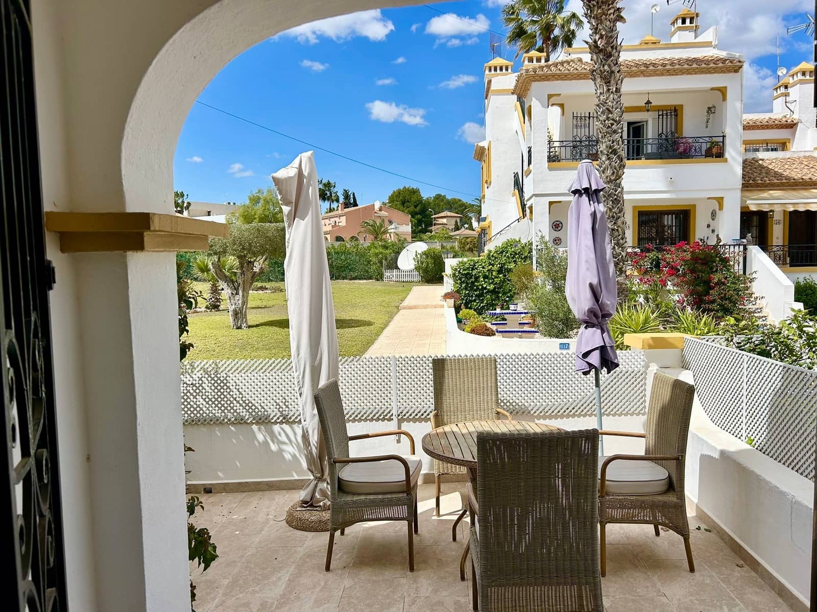 3 slaapkamer Villa te koop in Villamartin met zwembad - € 299.000 (Ref: 9781996)