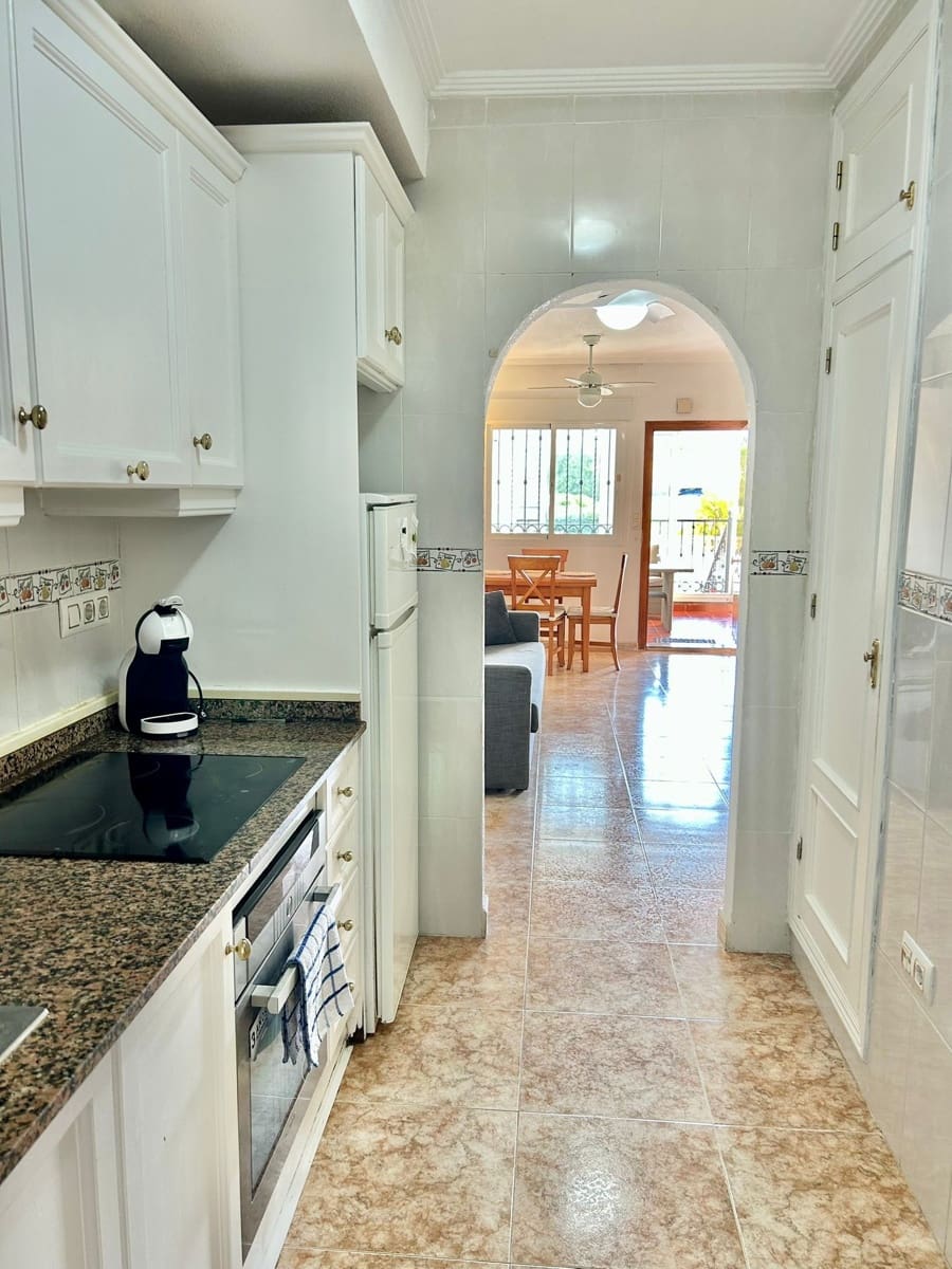 2 chambre Appartement à vendre à Torrevieja avec piscine garage - 142 000 € (Ref: 9783349)