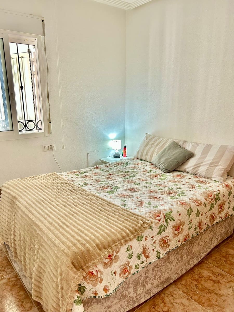 2 chambre Appartement à vendre à Torrevieja avec piscine garage - 142 000 € (Ref: 9783349)