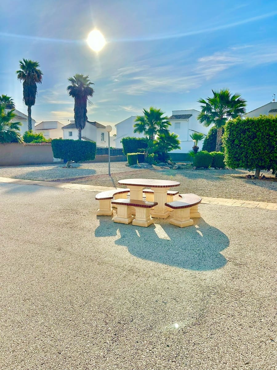 2 chambre Appartement à vendre à Torrevieja avec piscine garage - 142 000 € (Ref: 9783349)