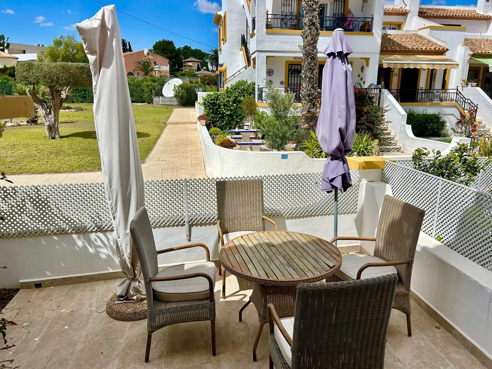 3 bedroom Villa for sale in Villamartin with pool - € 299,000 (Ref: 9788748)