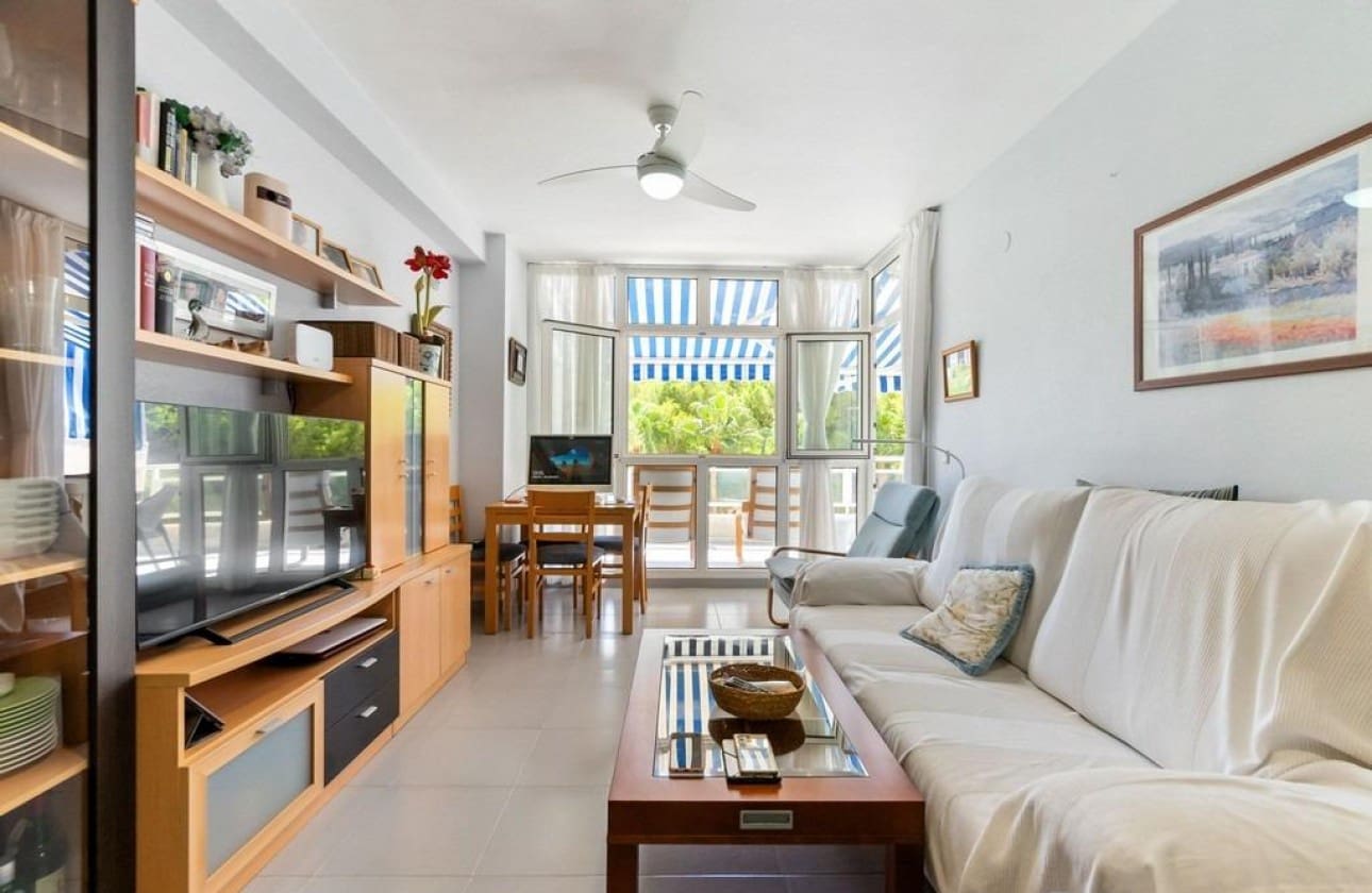 3 soverom Leilighet til salgs i Campoamor med svømmebasseng garasje - € 215 000 (Ref: 9809152)