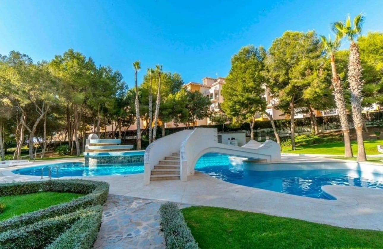 3 soverom Leilighet til salgs i Campoamor med svømmebasseng garasje - € 215 000 (Ref: 9809152)