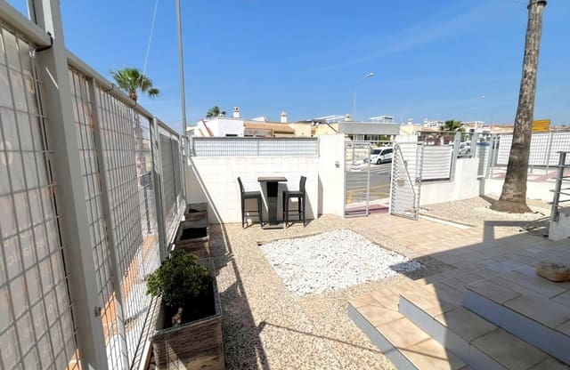 Commercieel te koop in Playa Flamenca, Orihuela - € 125.000 (Ref: 9814658)