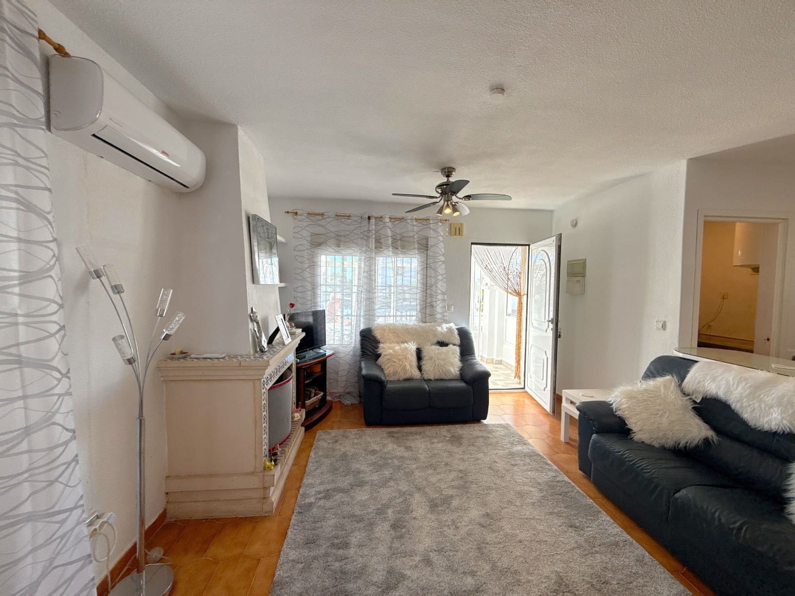 3 soverom Rekkehus til salgs i Villamartin med svømmebasseng - € 229 950 (Ref: 9837702)