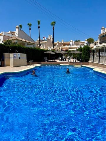 3 makuuhuone Rivitalo myytävänä paikassa Villamartin, Orihuela mukana uima-altaan 
autotalli - 279 000 € (Ref: 9850787)