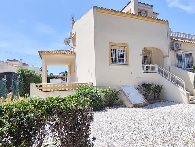 3 soveværelse Rækkehus til salg i Villamartin, Orihuela med swimmingpool garage - € 279.000 (Ref: 9858330)