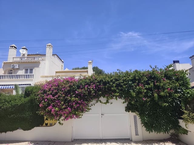 3 soveværelse Rækkehus til salg i Villamartin, Orihuela med swimmingpool garage - € 279.000 (Ref: 9858330)