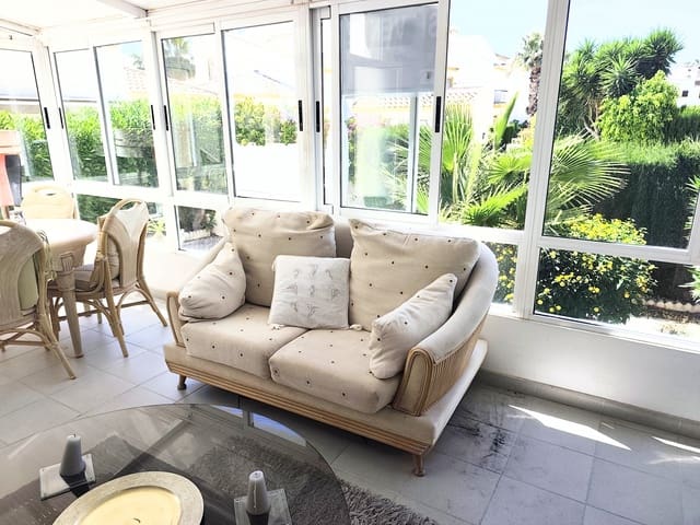 3 soveværelse Rækkehus til salg i Villamartin, Orihuela med swimmingpool garage - € 279.000 (Ref: 9858330)