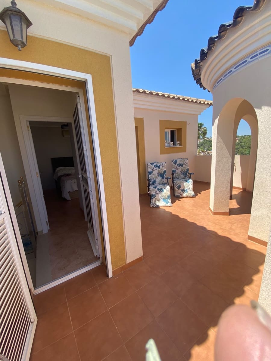 3 soveværelse Villa til salg i Pilar de la Horadada med swimmingpool garage - € 295.000 (Ref: 9892888)
