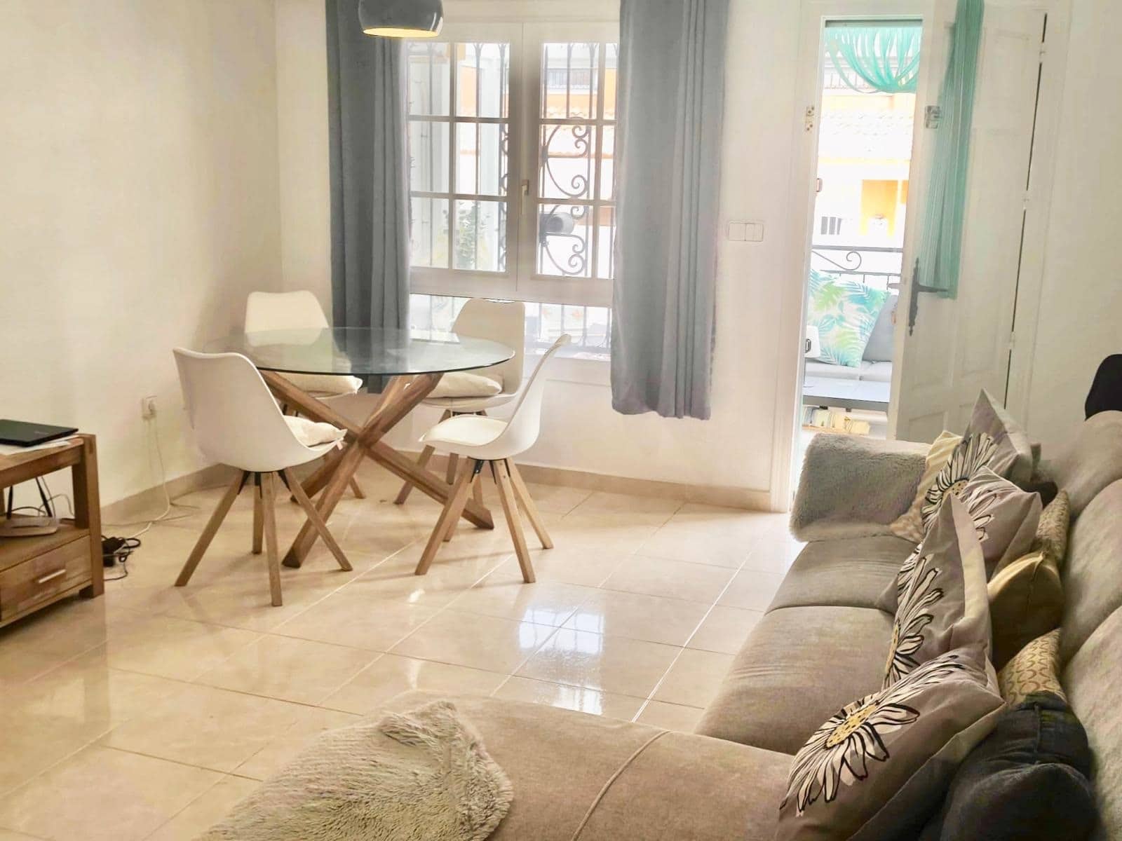 2 Zimmer Bungalow zu verkaufen in Villamartin mit Pool - 189.000 € (Ref: 9979299)